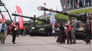[VIDEO] Polska zbroi się na potęgę. Ogromne fabryki amunicji powstają w Niewiadowie
