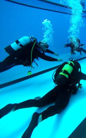 [VIDEO] Podstawowe szkolenie nurkowe, sfinansowane ze środków Norweskiego Mechanizmu Finansowego, w Toruniu