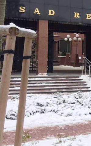 [VIDEO] TOGI BEZ SUMIEŃ: Matka nie ma dwójki dzieci, bo sędzia z Wołomina Robert Mossakowski poszedł na świąteczno-noworoczny urlop. I nie wyznaczył nawet daty rozpoznania wniosku kończącego jej dramat!