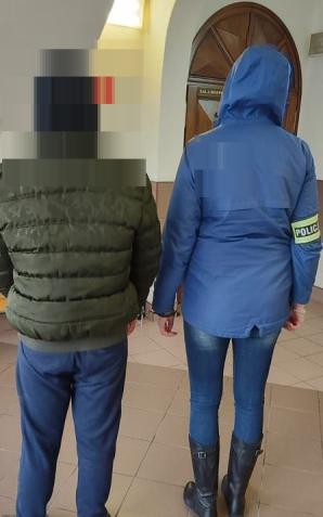 Porachunki nastolatków. Pięciu na jednego