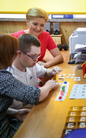 Pierwsza Dama z wizytą w Zespole Szkół Specjalnych im. ks. Jana Twardowskiego w Grójcu