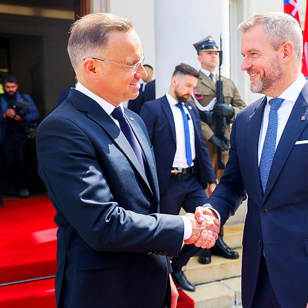 [VIDEO] O bezpieczeństwie, energetyce i inwestycjach prezydenci Polski i Słowacji w Warszawie