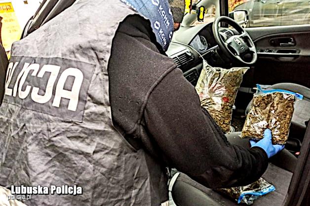 [VIDEO] Blisko trzy tysiące tabletek ecstasy nie trafi na rynek