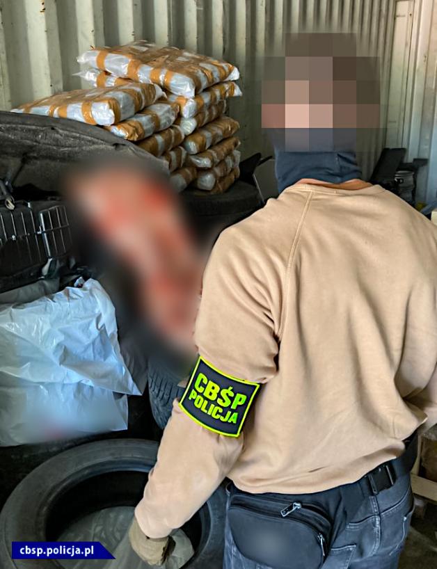 [VIDEO] Zlikwidowany szlak przemytu marihuany z Hiszpanii we współpracy z francuskimi służbami