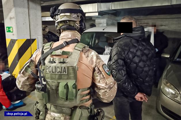 [VIDEO] Rozbity międzynarodowy gang o charakterze zbrojnym. W skład gangu o charakterze zbrojnym wchodzili obywatele Gruzji, Armenii, Rosji i Polski