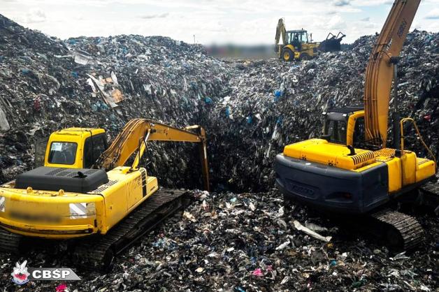 [VIDEO] Kolejna akcja CBŚP w walce z nielegalnym obrotem niebezpiecznych odpadów
